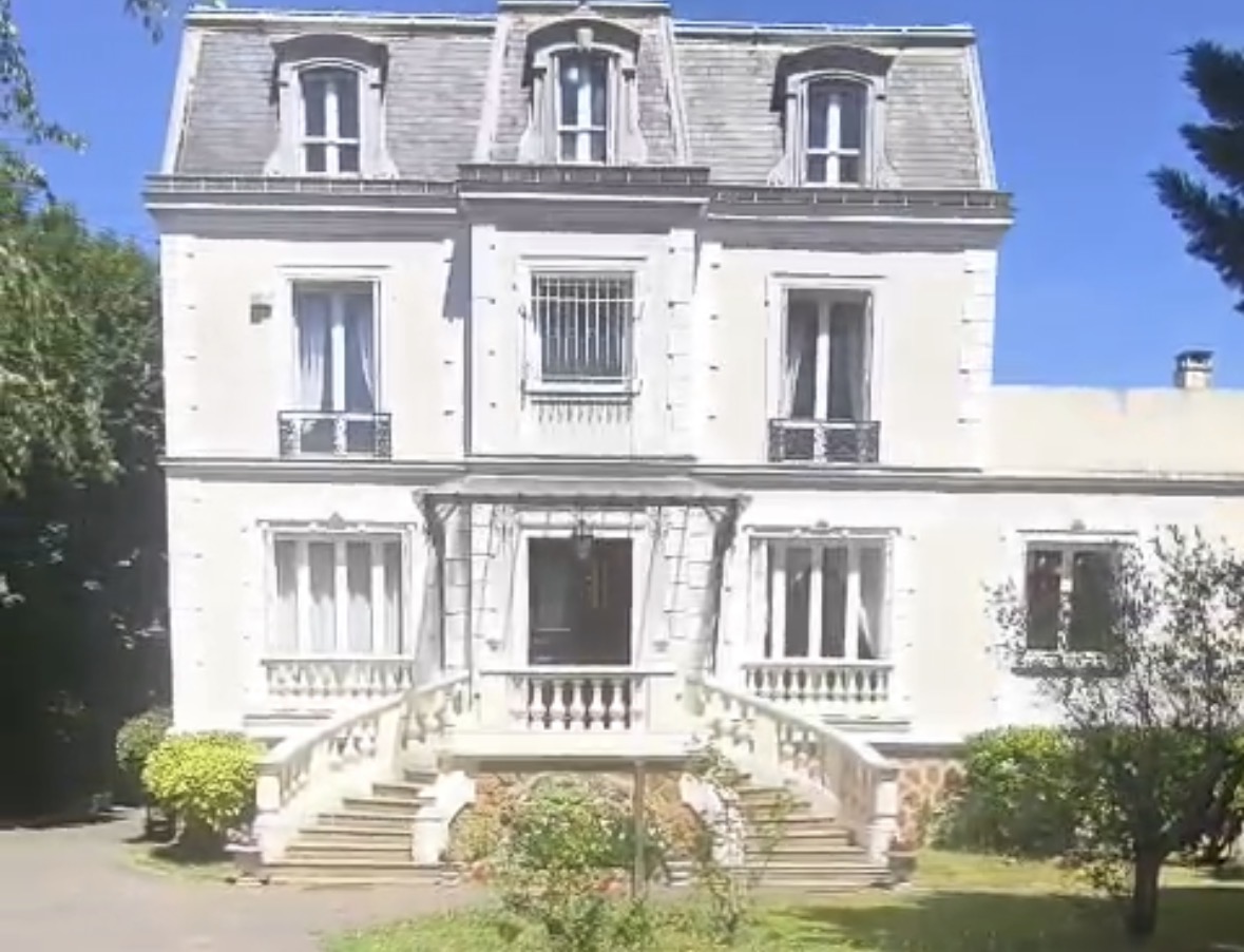 Hôtel particulier d’exception avec piscine intérieure au Raincy